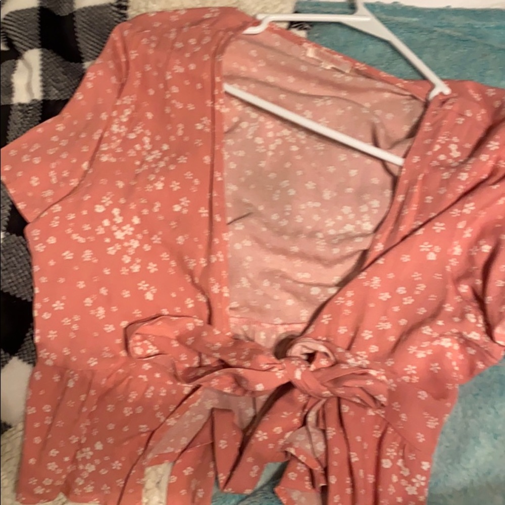 Tie front shirt never worn